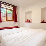 Villa Arancia - Garden, Bbq, Sauna & Turkish Bath By The Tram In Fatih
