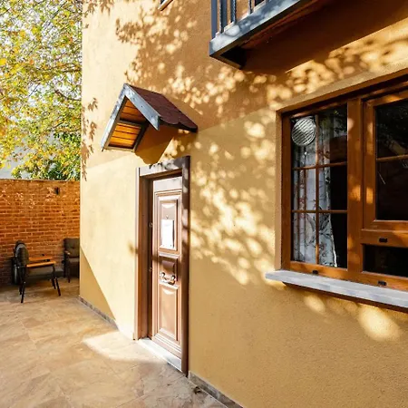 Arancia - Garden, Bbq, Sauna & Turkish Bath By The Tram In Fatih Istanbul
