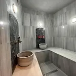 Arancia - Garden, Bbq, Sauna & Turkish Bath By The Tram In Fatih Istambul