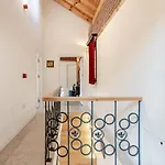 Arancia - Garden, Bbq, Sauna & Turkish Bath By The Tram In Fatih Villa