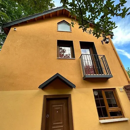 Arancia - Garden, Bbq, Sauna & Turkish Bath By The Tram In Fatih *