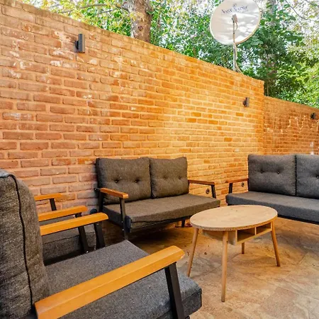 Arancia - Garden, Bbq, Sauna & Turkish Bath By The Tram In Fatih 빌라 이스탄불