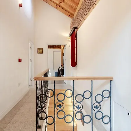 Arancia - Garden, Bbq, Sauna & Turkish Bath By The Tram In Fatih فيلة