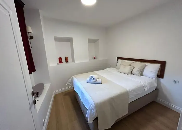 Arancia - Garden, Bbq, Sauna & Turkish Bath By The Tram In Fatih 빌라